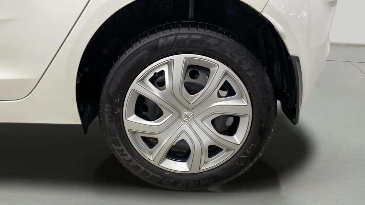 2023 Tata ALTROZ XTA, Petrol, Automatic, 13,461 km, Left Rear Wheel