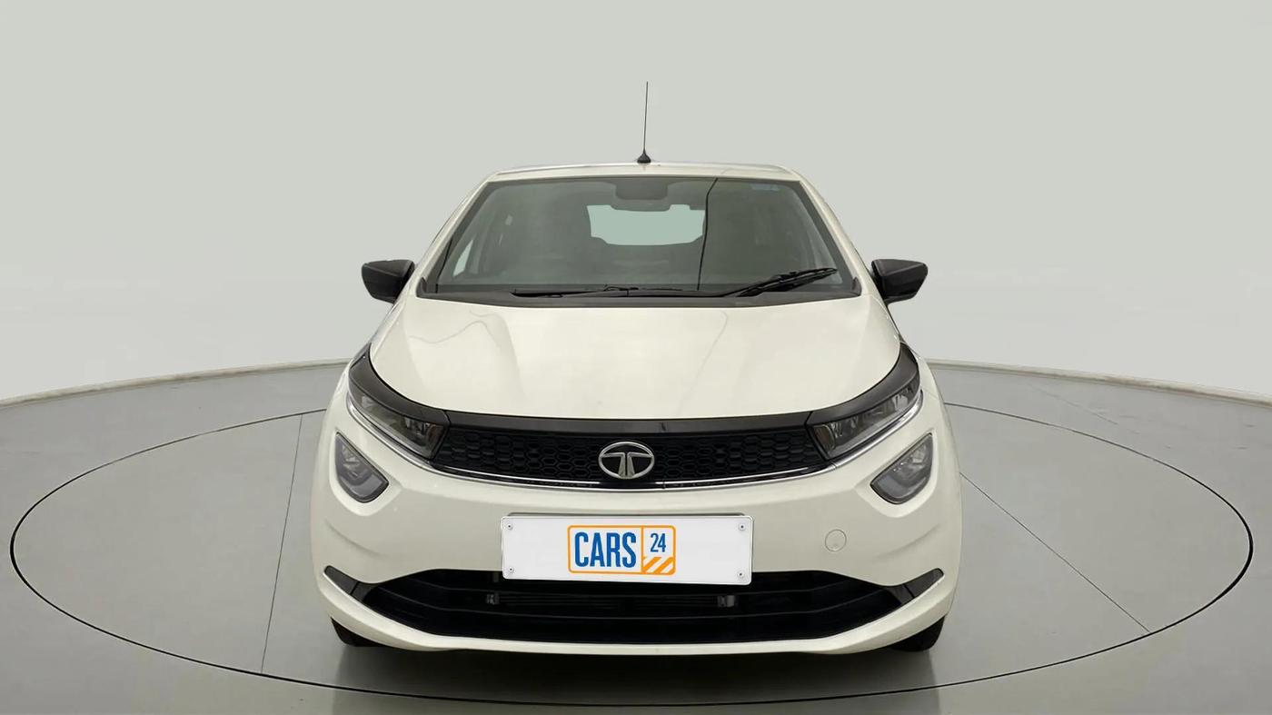 2023 Tata ALTROZ XTA, Petrol, Automatic, 13,461 km, Front