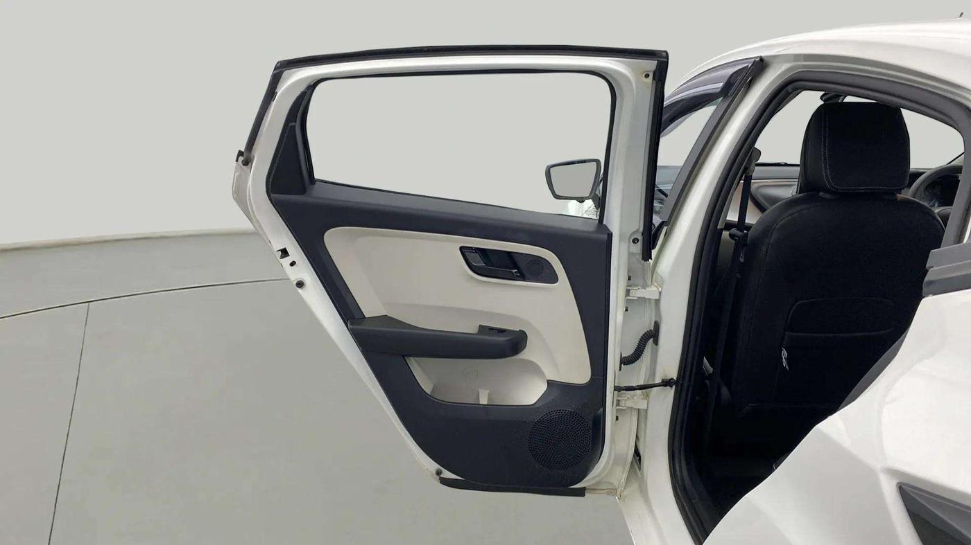 2023 Tata ALTROZ XTA, Petrol, Automatic, 13,461 km, LHS Rear Door