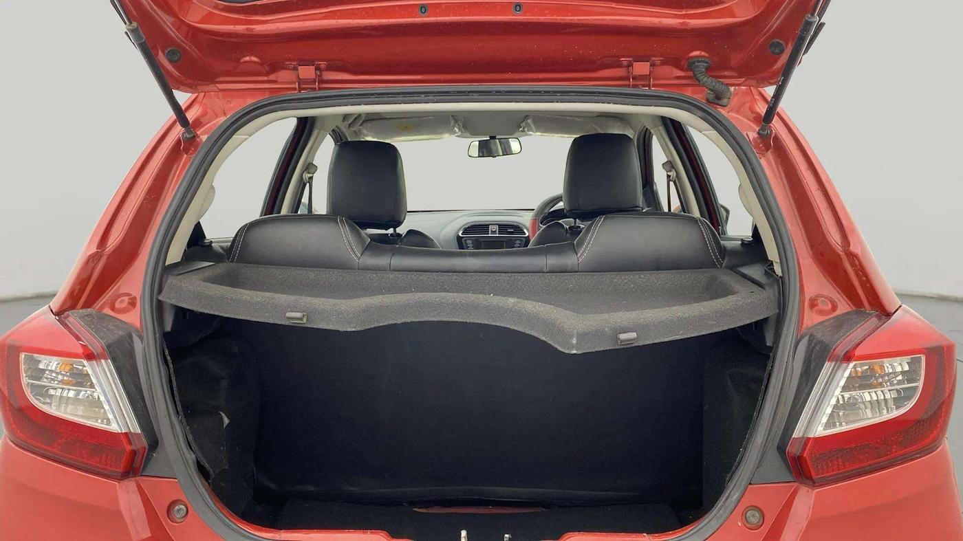 2018 Tata Tiago XZA PETROL, Petrol, Automatic, 73,569 km, Boot Inside