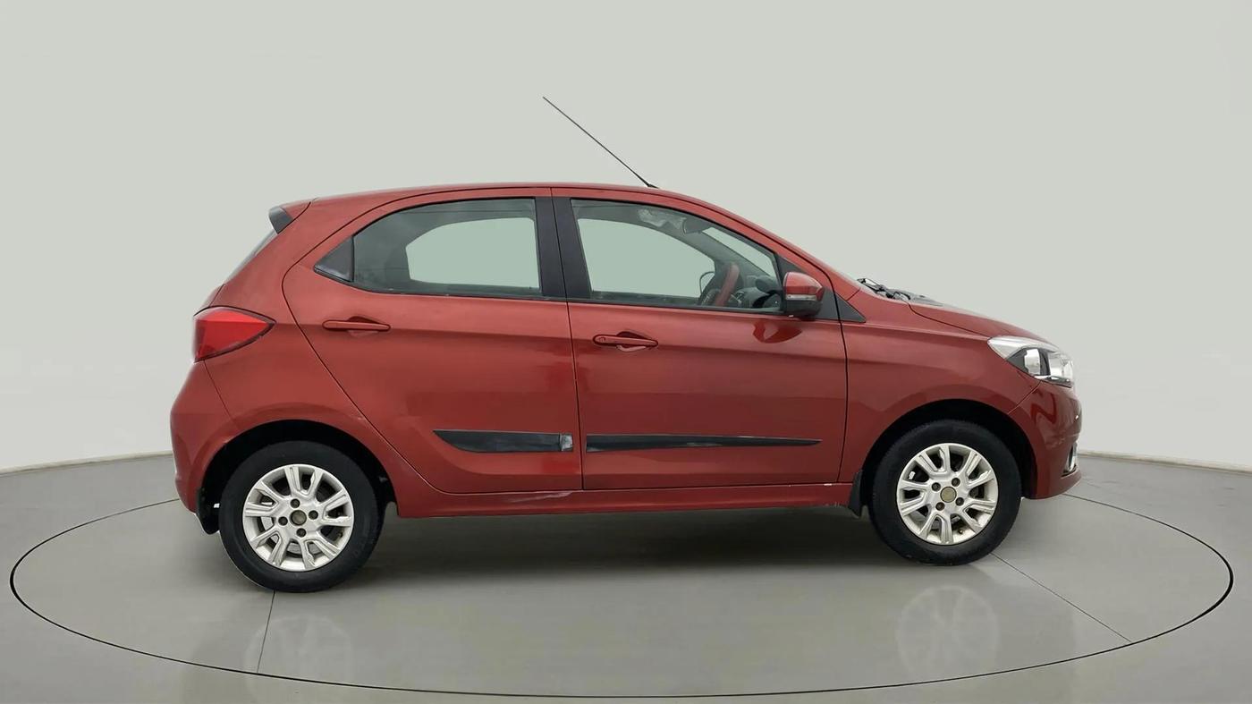 2018 Tata Tiago XZA PETROL, Petrol, Automatic, 73,569 km, Right Side View