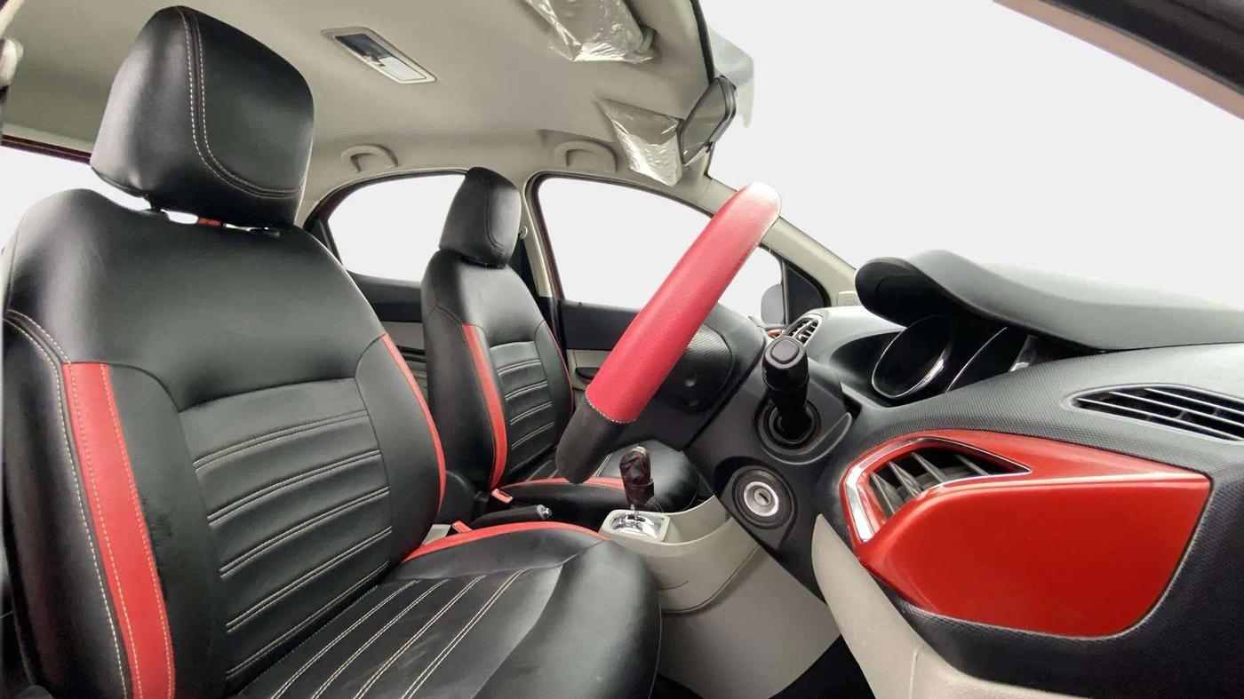 2018 Tata Tiago XZA PETROL, Petrol, Automatic, 73,569 km, Right Side Front Door Cabin
