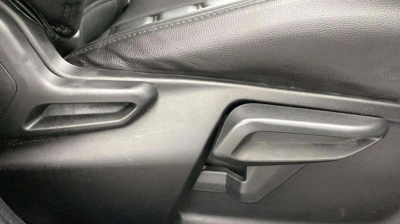 2020 Tata Tiago XZ PETROL, Petrol, Manual, 76,103 km, Driver Side Adjustment Panel
