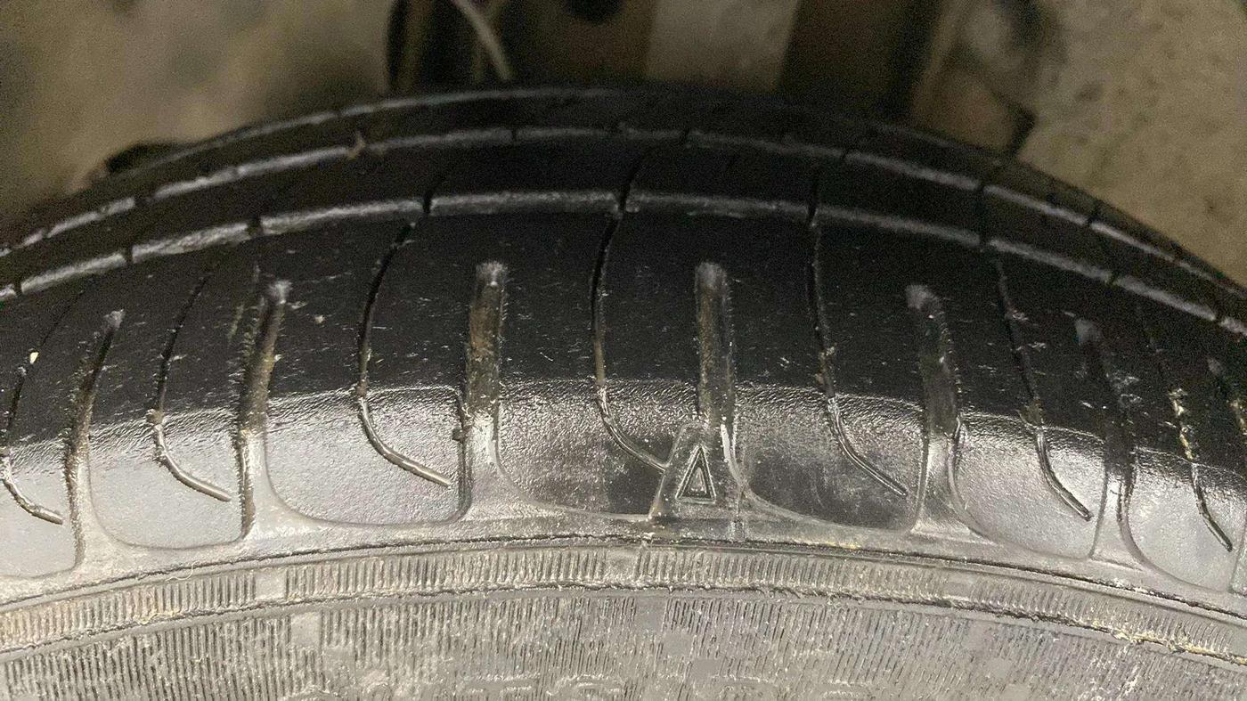 2020 Tata Tiago XZ PETROL, Petrol, Manual, 76,103 km, Left Front Tyre Tread