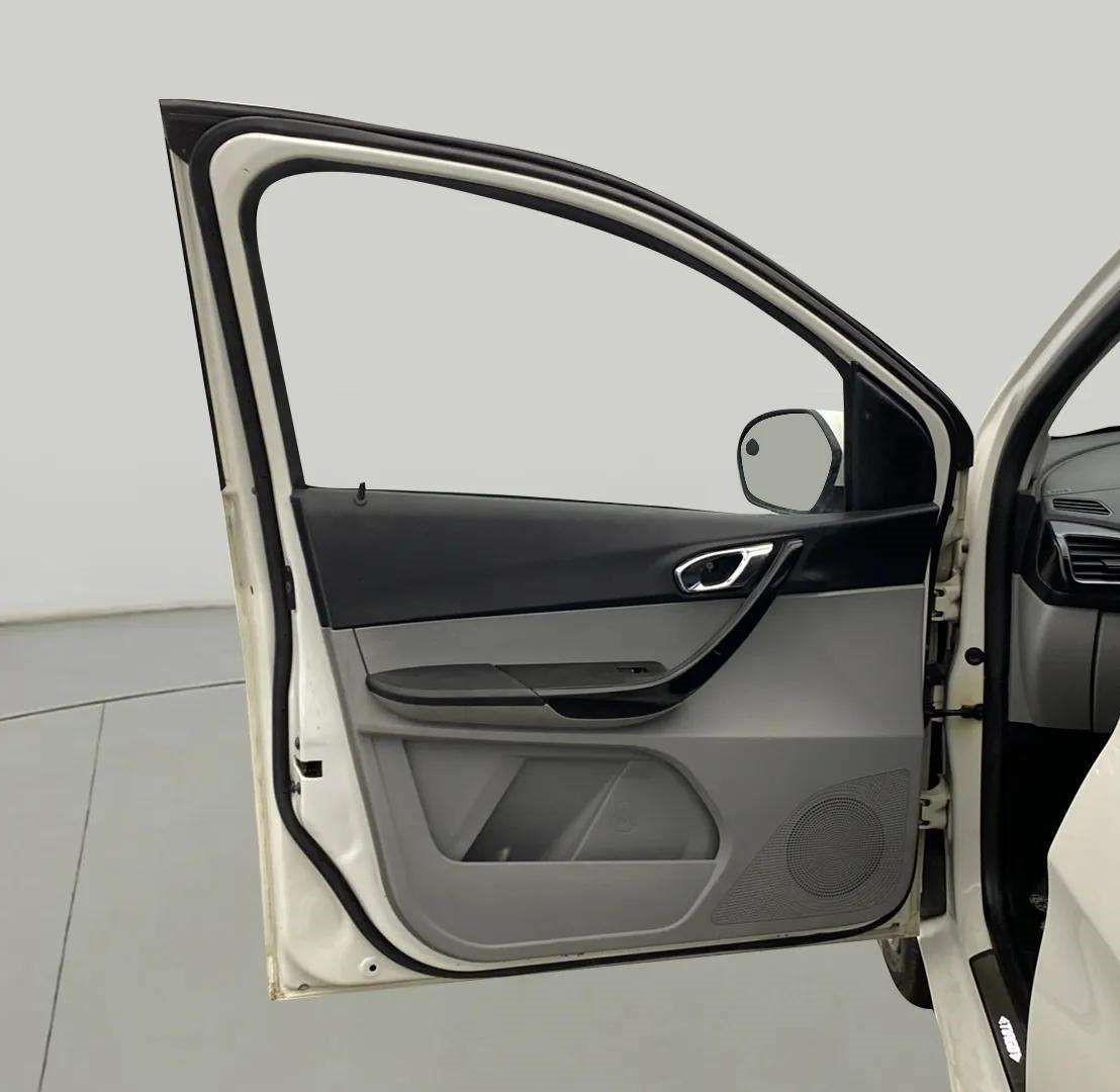 2020 Tata Tiago XZ PETROL, Petrol, Manual, 76,103 km, LHS Front Door