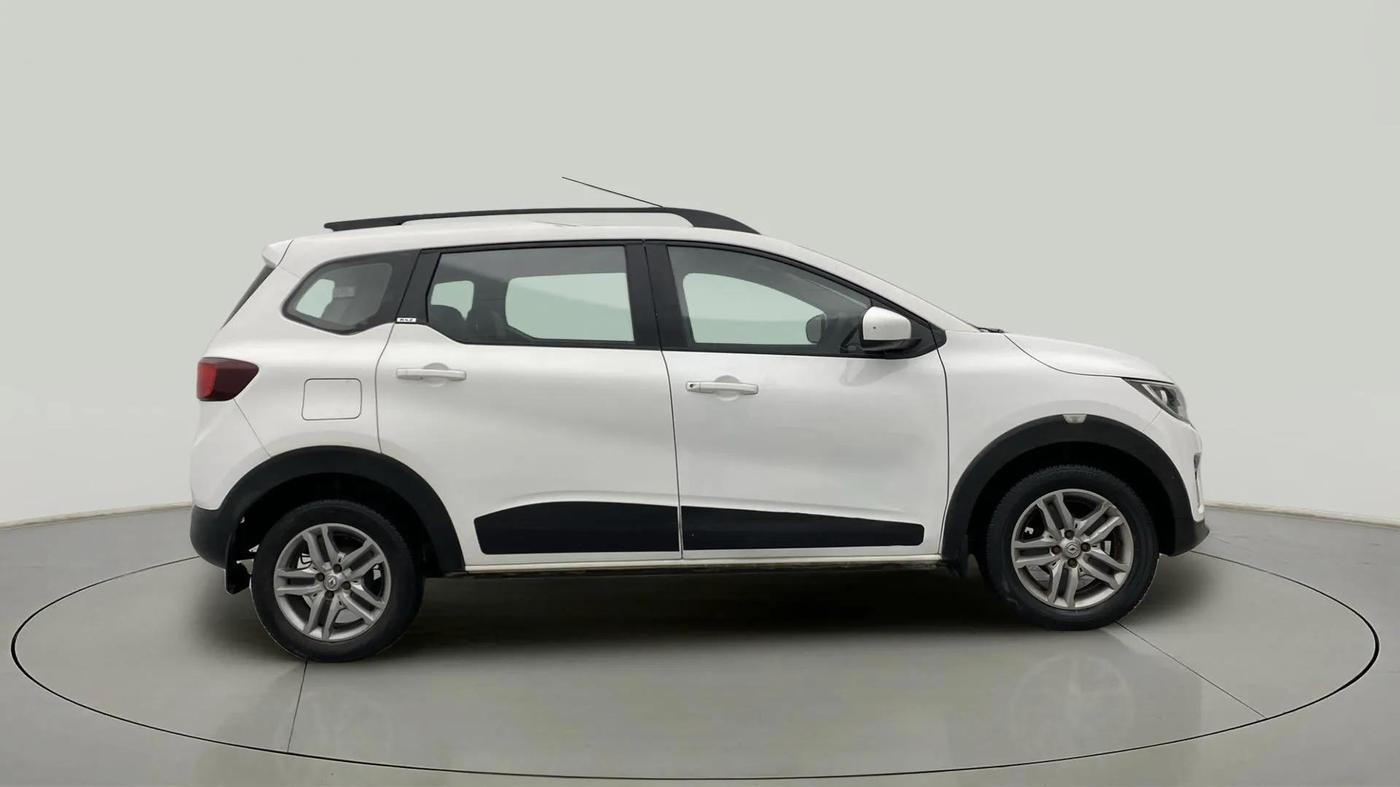 2019 Renault TRIBER RXZ, Petrol, Manual, 47,316 km, Right Side View