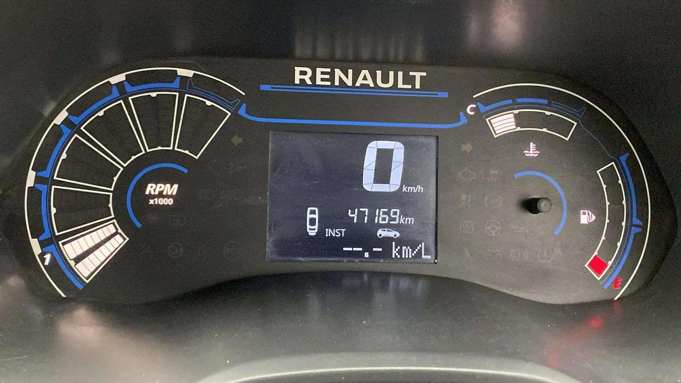 2019 Renault TRIBER RXZ, Petrol, Manual, 47,316 km, Odometer Image