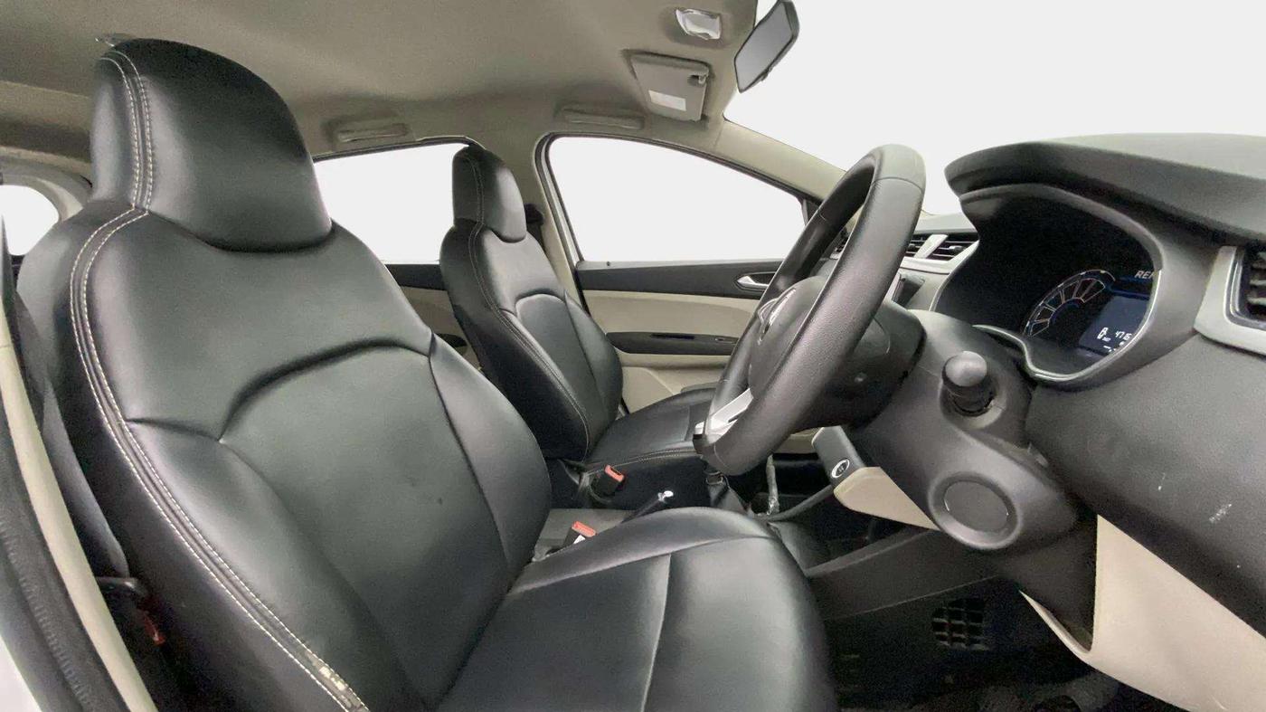 2019 Renault TRIBER RXZ, Petrol, Manual, 47,316 km, Right Side Front Door Cabin