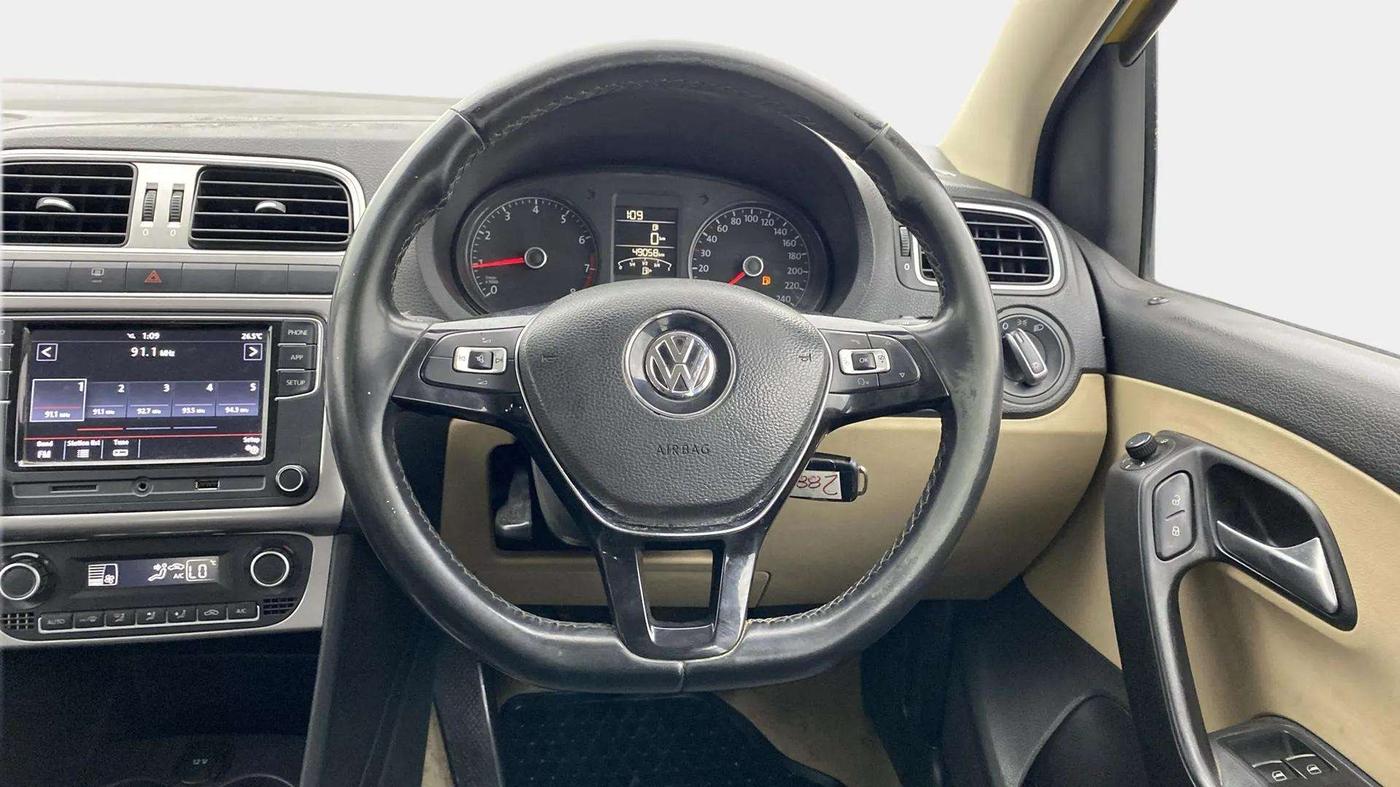 2017 Volkswagen Polo HIGHLINE1.2L, Petrol, Manual, 49,289 km, Steering Wheel Close Up