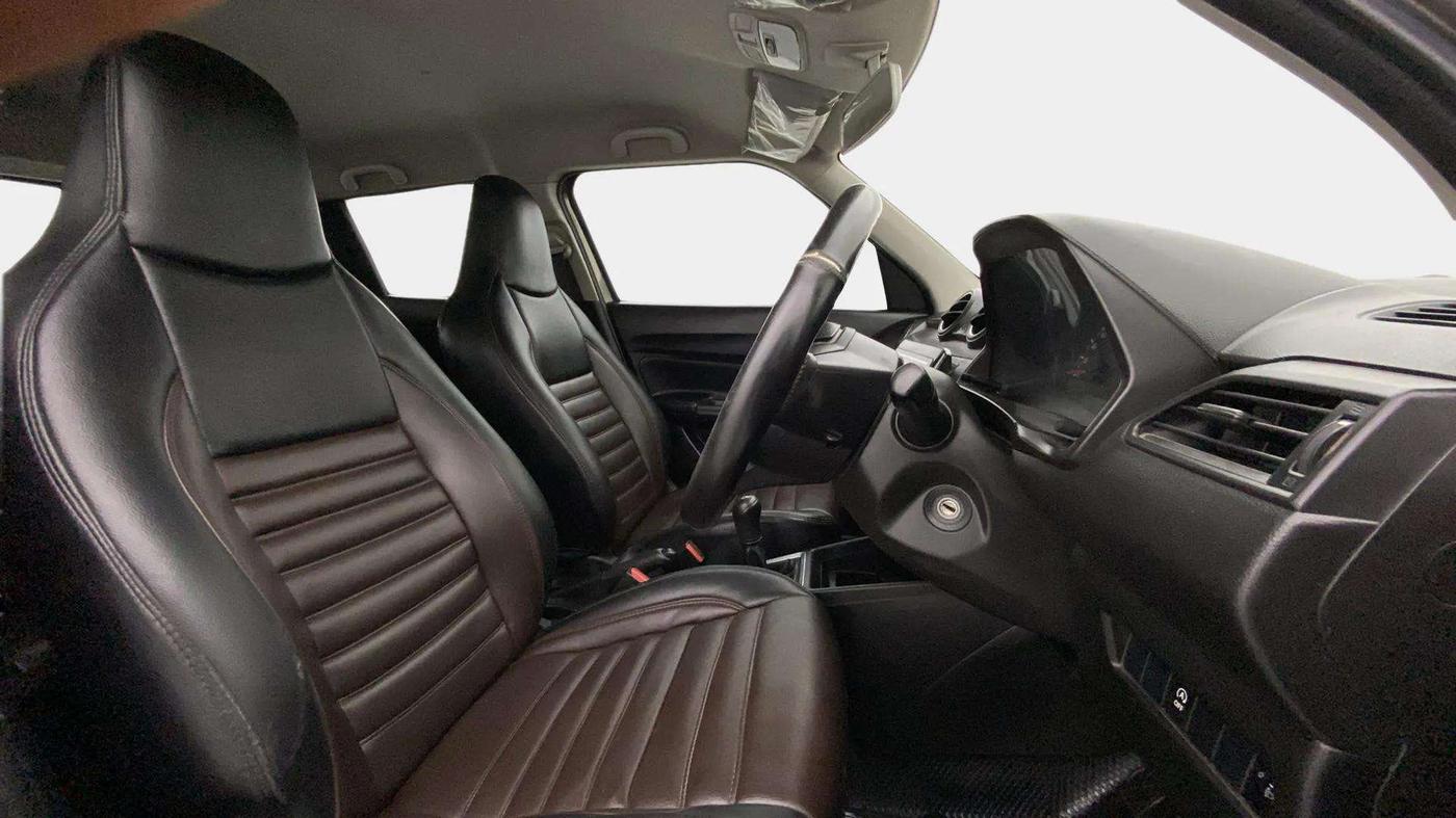 2021 Maruti Swift LXI, Petrol, Manual, 90,496 km, Right Side Front Door Cabin