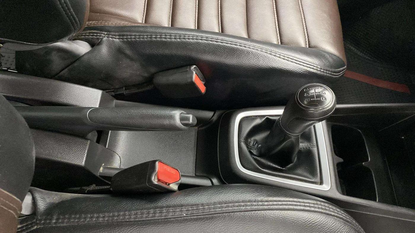 2021 Maruti Swift LXI, Petrol, Manual, 90,496 km, Gear Lever