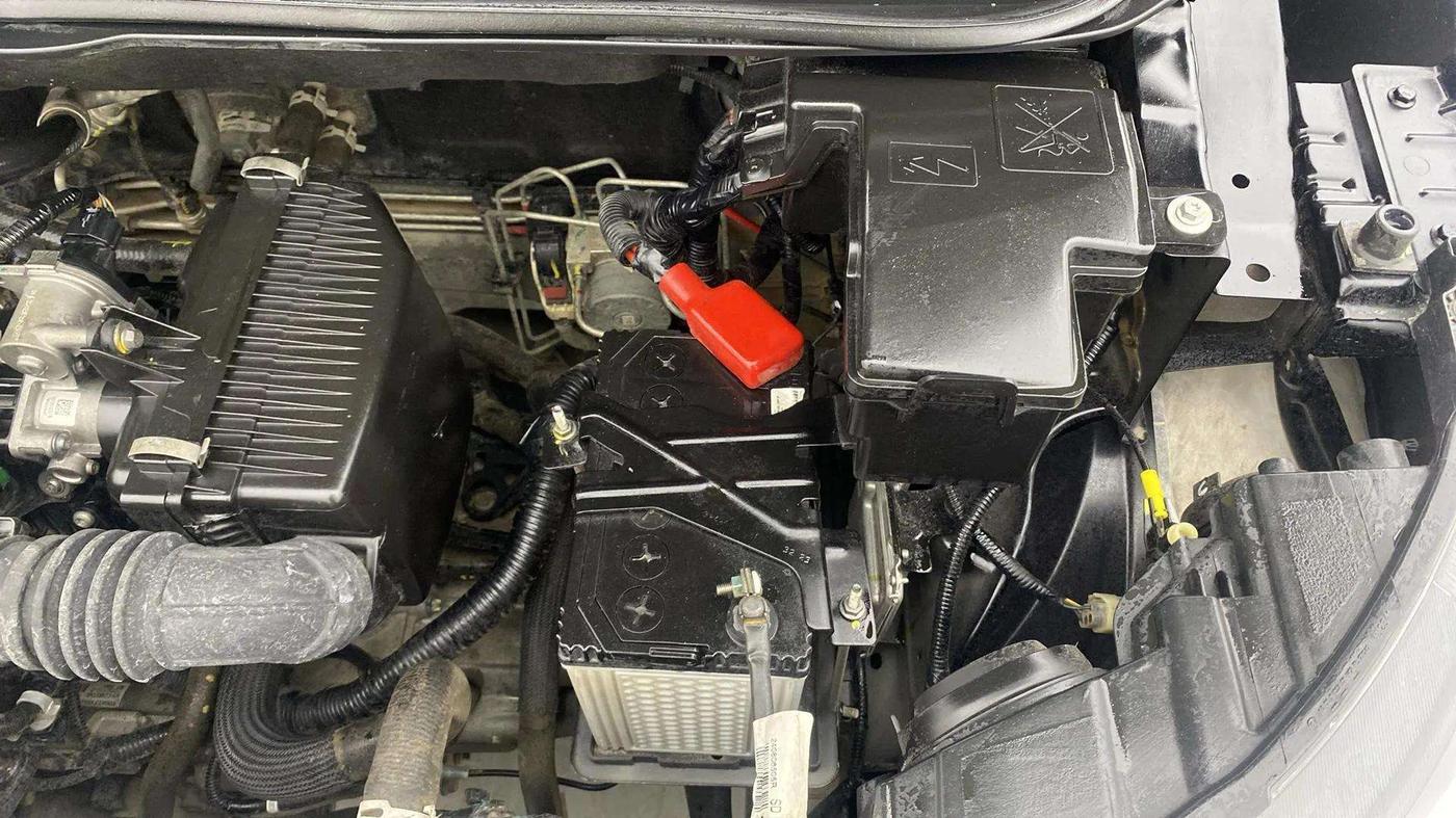 2023 Renault TRIBER RXZ, Petrol, Manual, 17,467 km, Engine View - Left