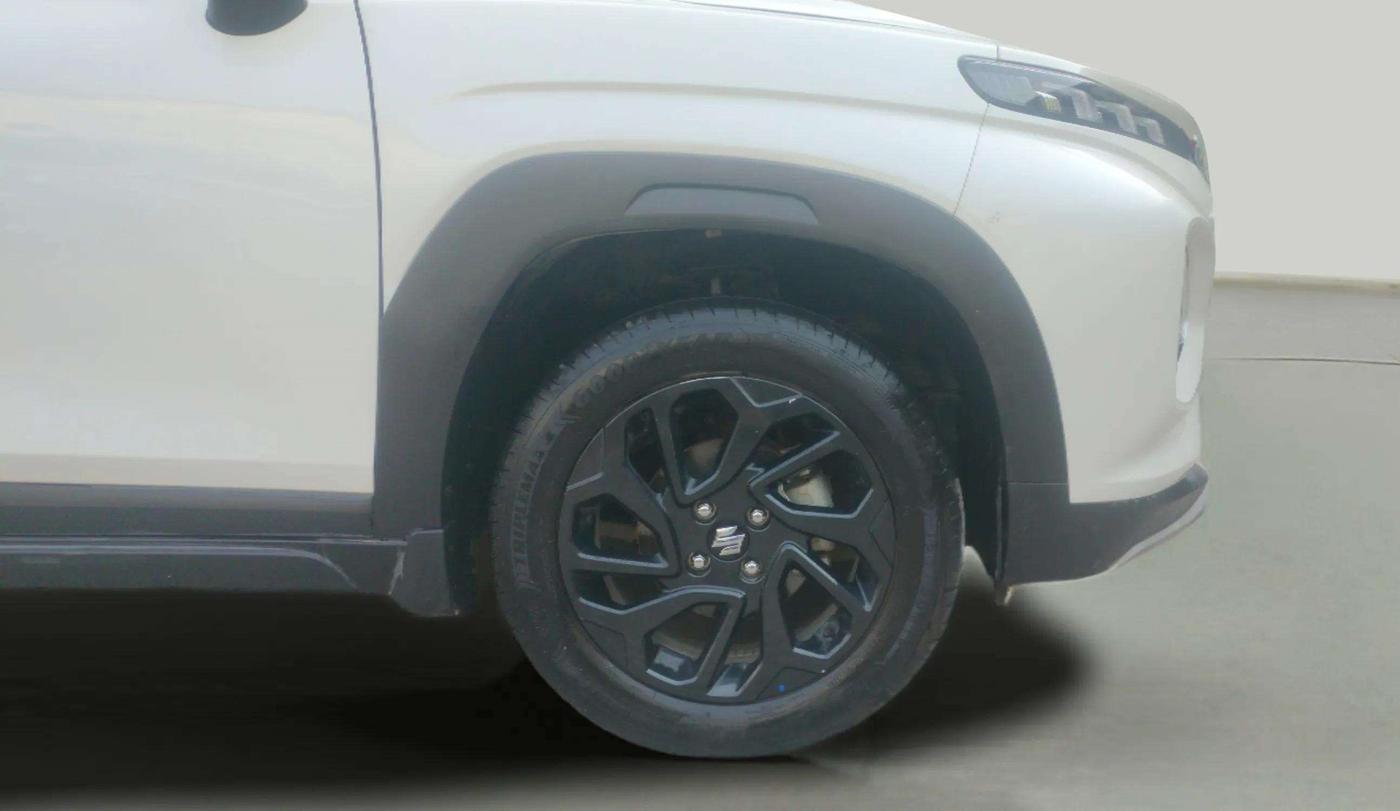 2024 Maruti FRONX DELTA PLUS 1.2MT, Petrol, Manual, 22,783 km, Right Front Wheel