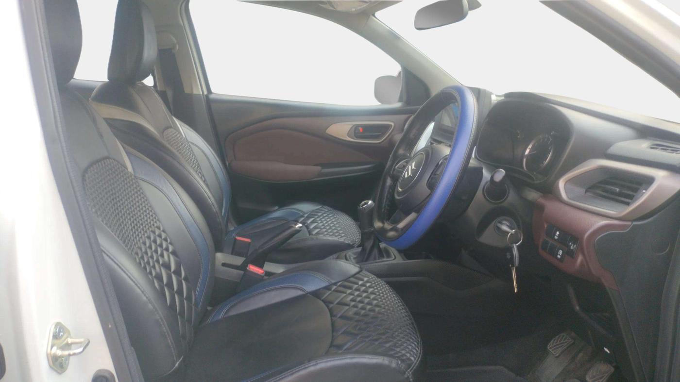 2024 Maruti FRONX DELTA PLUS 1.2MT, Petrol, Manual, 22,783 km, Right Side Front Door Cabin