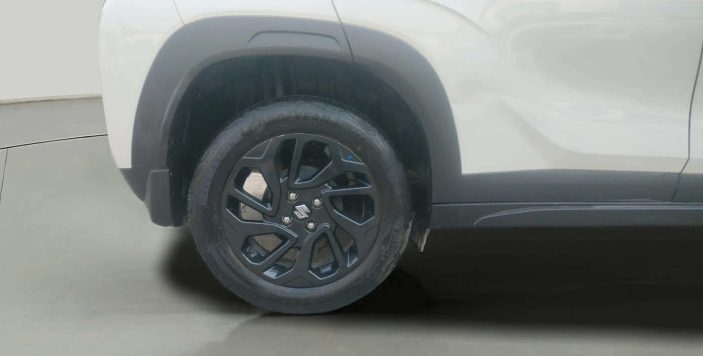 2024 Maruti FRONX DELTA PLUS 1.2MT, Petrol, Manual, 22,783 km, Right Rear Wheel