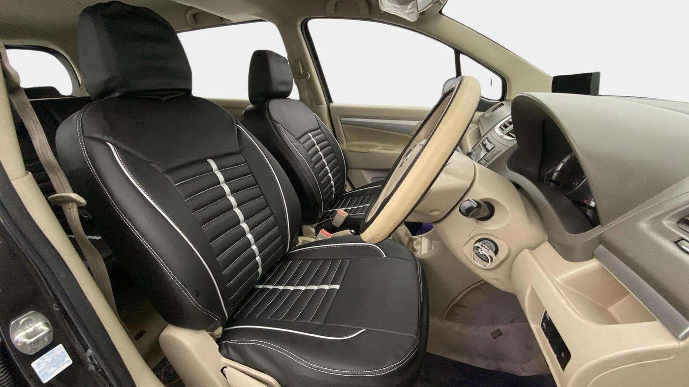 2016 Maruti Ertiga ZXI, Petrol, Manual, 58,426 km, Right Side Front Door Cabin