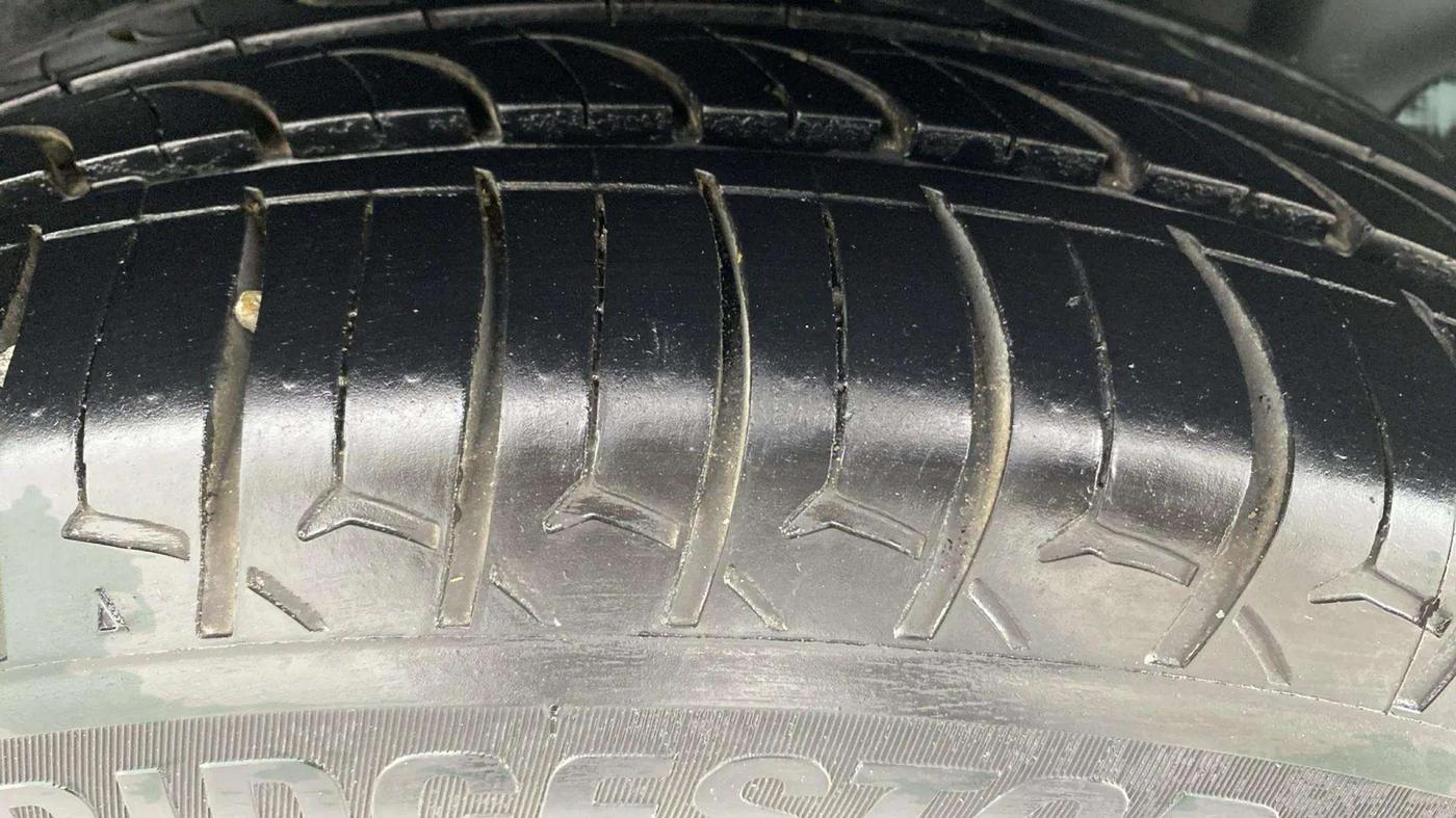 2016 Maruti Ertiga ZXI, Petrol, Manual, 58,426 km, Left Rear Tyre Tread
