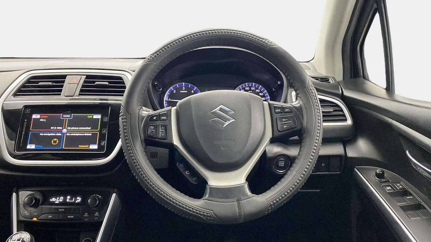 2018 Maruti S Cross ALPHA 1.3, Diesel, Manual, 36,418 km, Steering Wheel Close Up