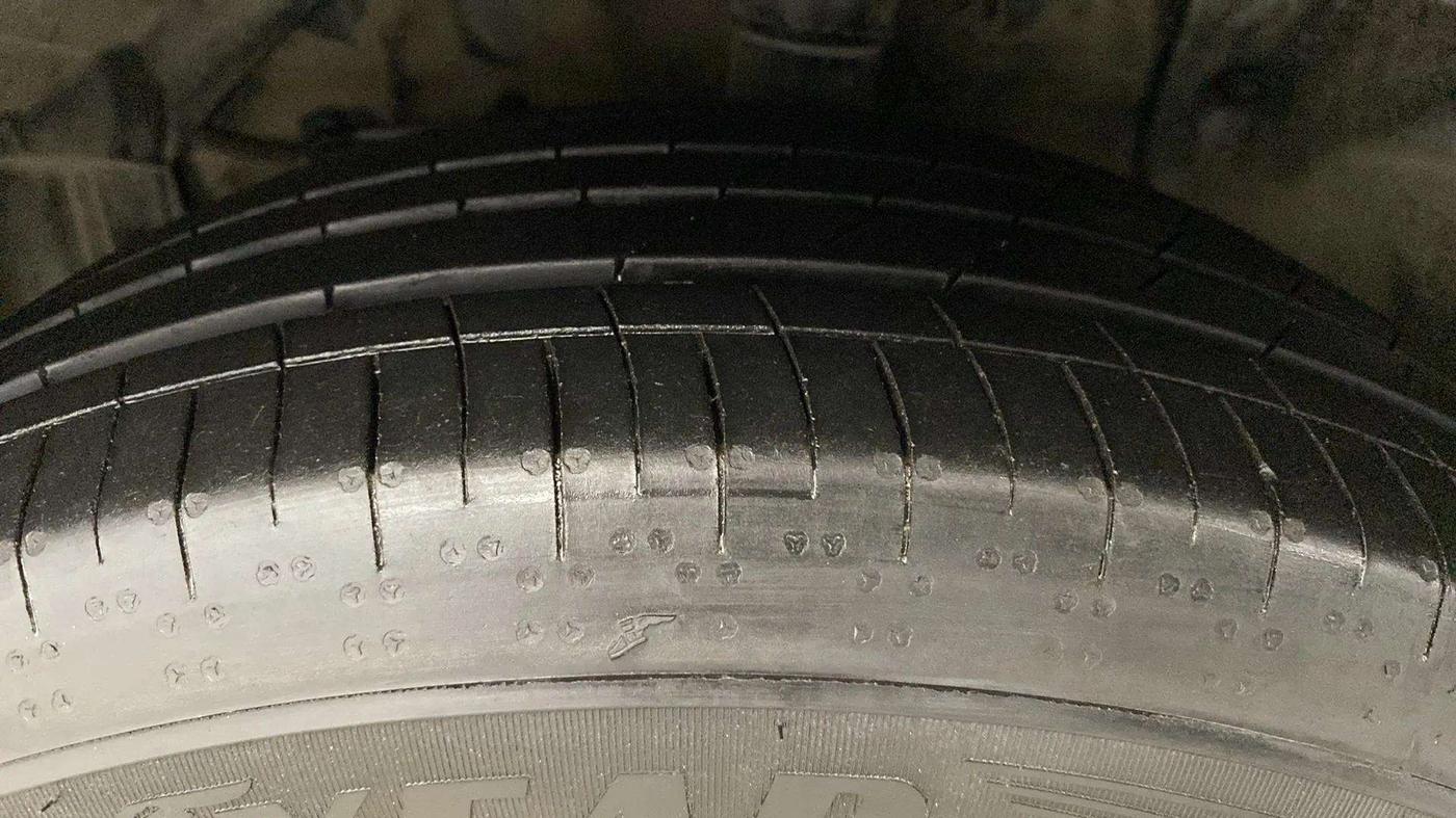 2018 Maruti S Cross ALPHA 1.3, Diesel, Manual, 36,418 km, Left Front Tyre Tread