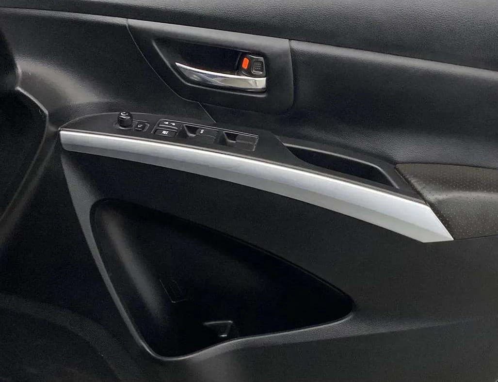 2018 Maruti S Cross ALPHA 1.3, Diesel, Manual, 36,418 km, Driver Side Door Panels Control