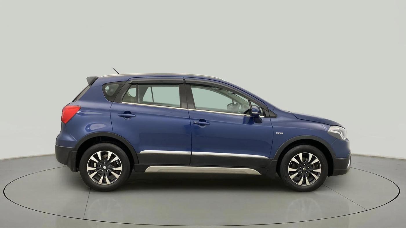 2018 Maruti S Cross ALPHA 1.3, Diesel, Manual, 36,418 km, Right Side View