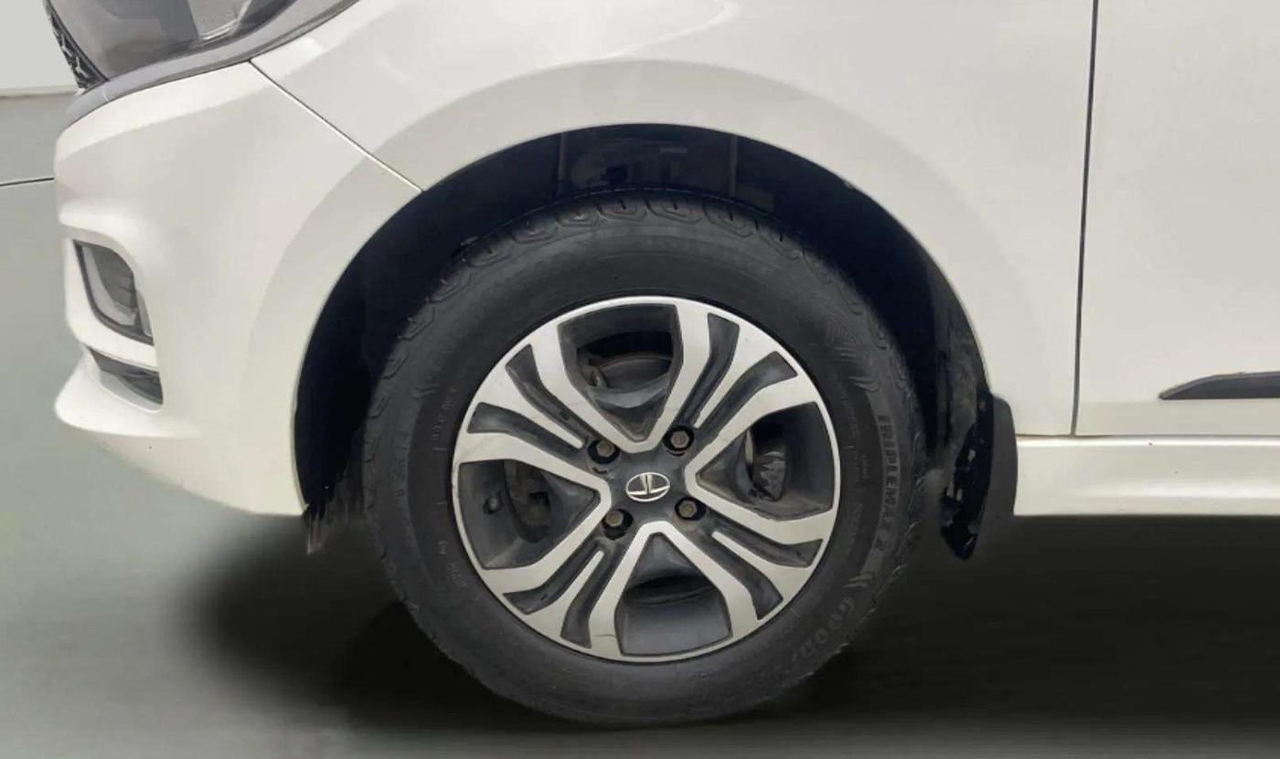 2022 Tata TIGOR XZ PLUS CNG, CNG, Manual, 39,683 km, Left Front Wheel