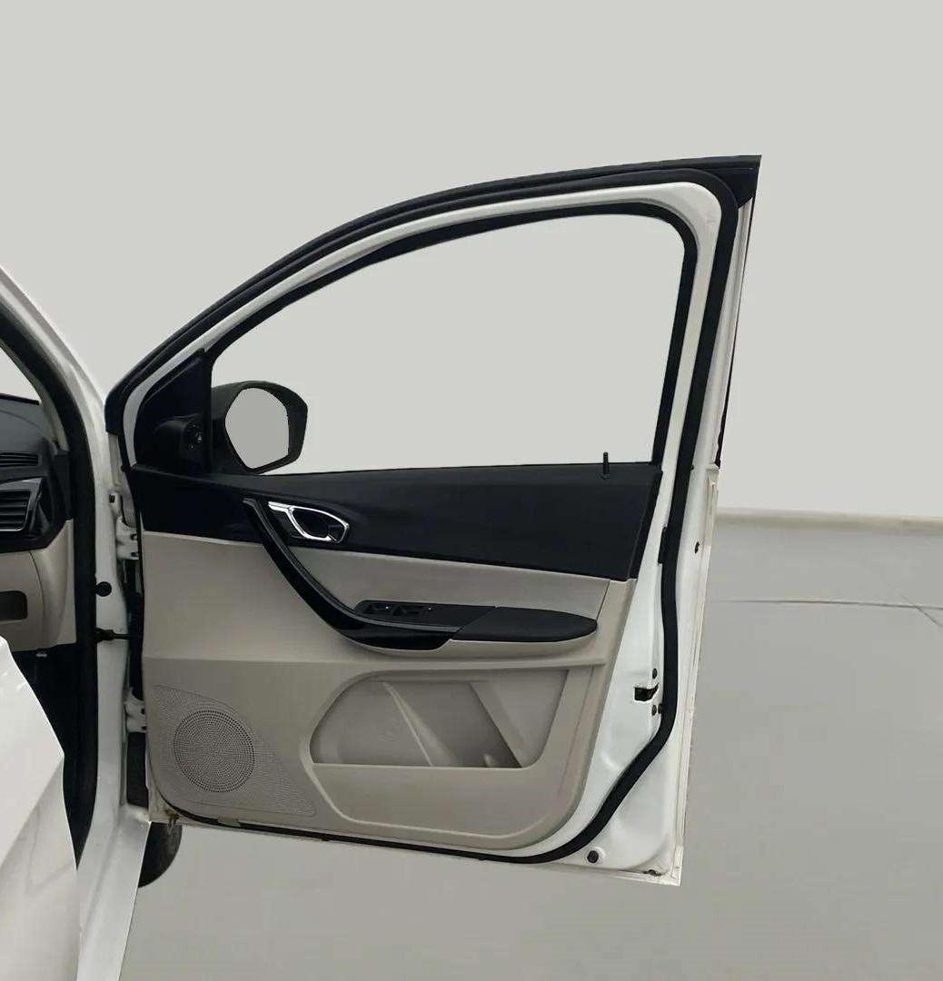2022 Tata TIGOR XZ PLUS CNG, CNG, Manual, 39,683 km, RHS Front Door