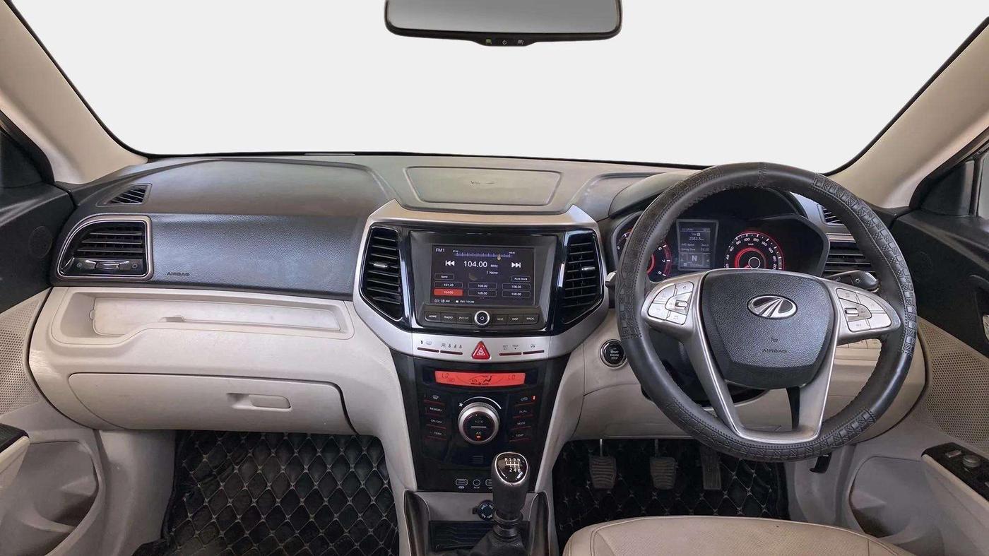 2019 Mahindra XUV300 W8 (O) 1.2 PETROL, Petrol, Manual, 55,545 km, Dashboard