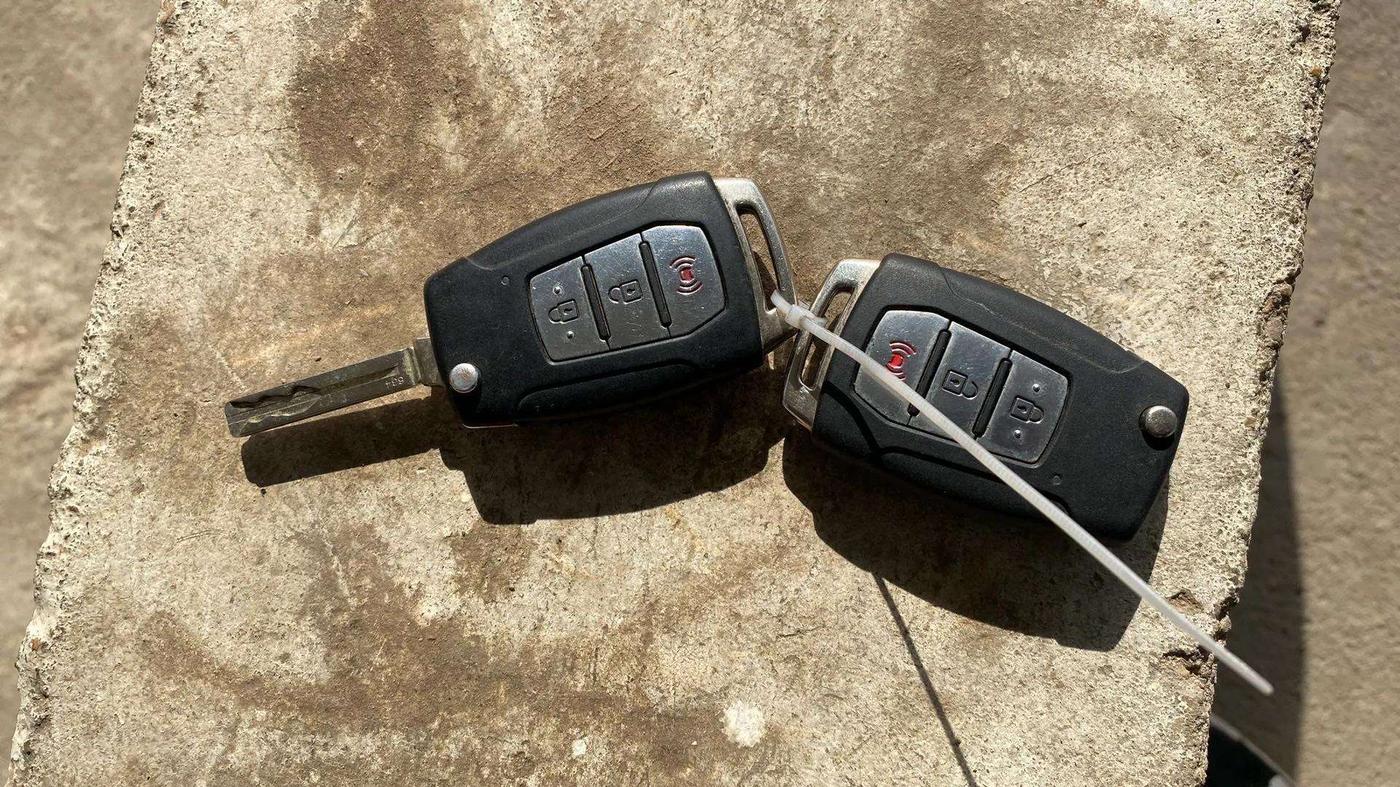 2019 Mahindra XUV300 W8 (O) 1.2 PETROL, Petrol, Manual, 55,545 km, Key Close Up