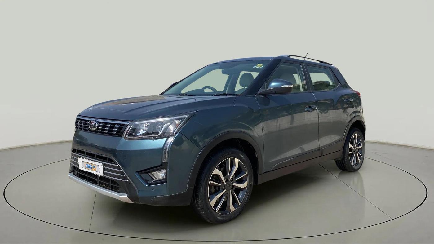 2019 Mahindra XUV300 W8 (O) 1.2 PETROL, Petrol, Manual, 55,545 km, Left Front Diagonal