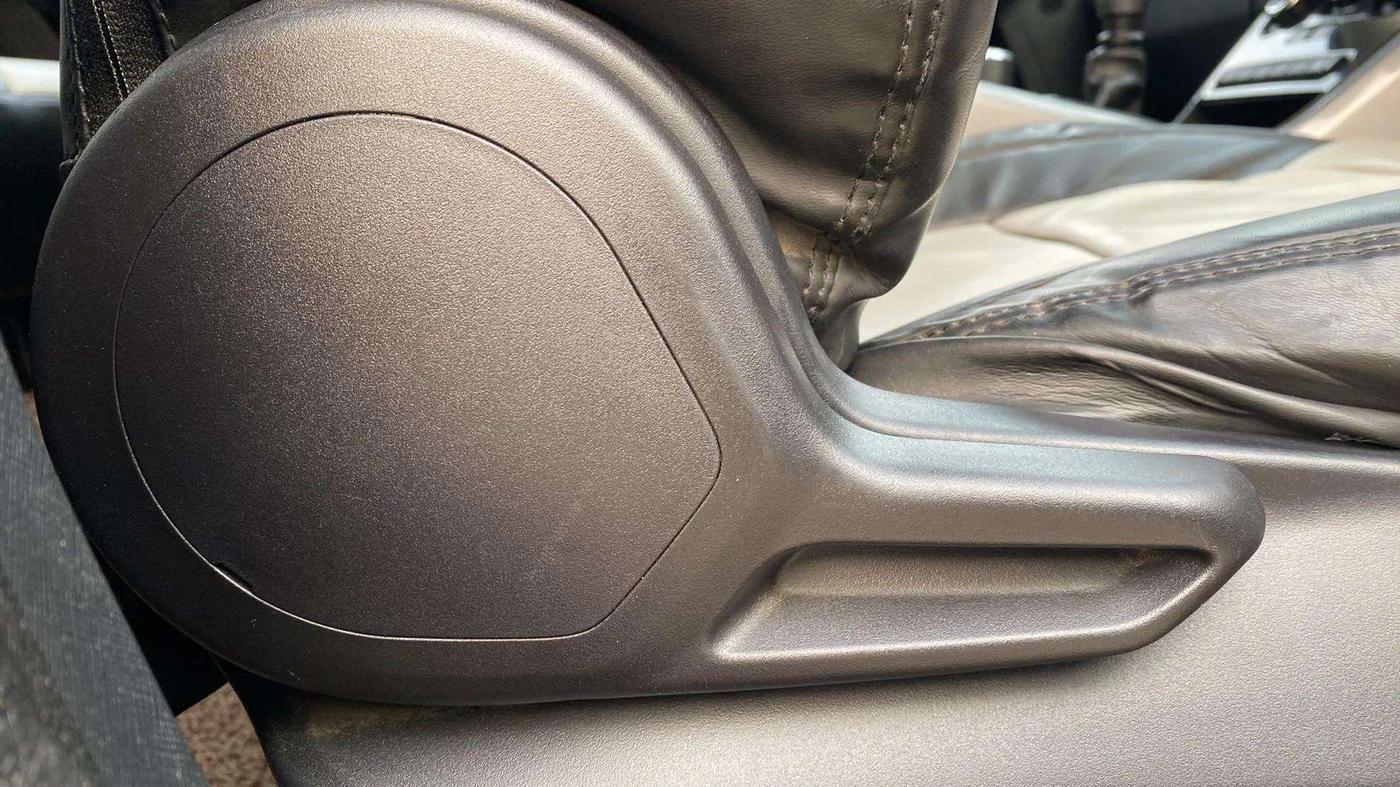 2023 Tata NEXON XM SUNROOF PETROL, Petrol, Manual, 30,367 km, Driver Side Adjustment Panel