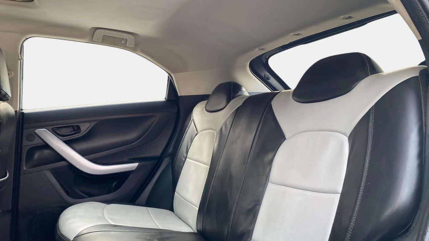 2023 Tata NEXON XM SUNROOF PETROL, Petrol, Manual, 30,367 km, Right Side Rear Door Cabin
