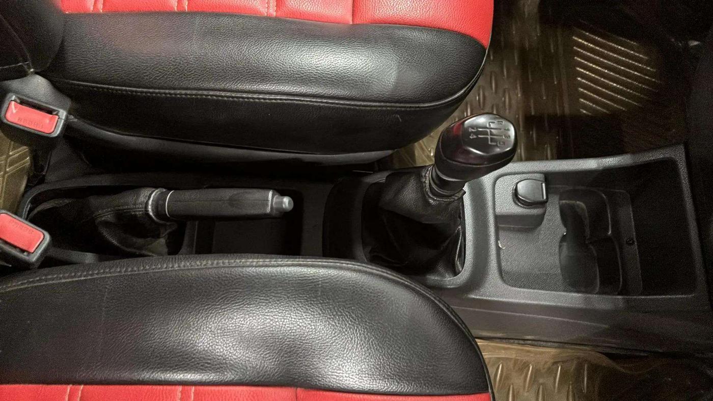 2016 Renault Kwid RXT 0.8, Petrol, Manual, 41,240 km, Gear Lever