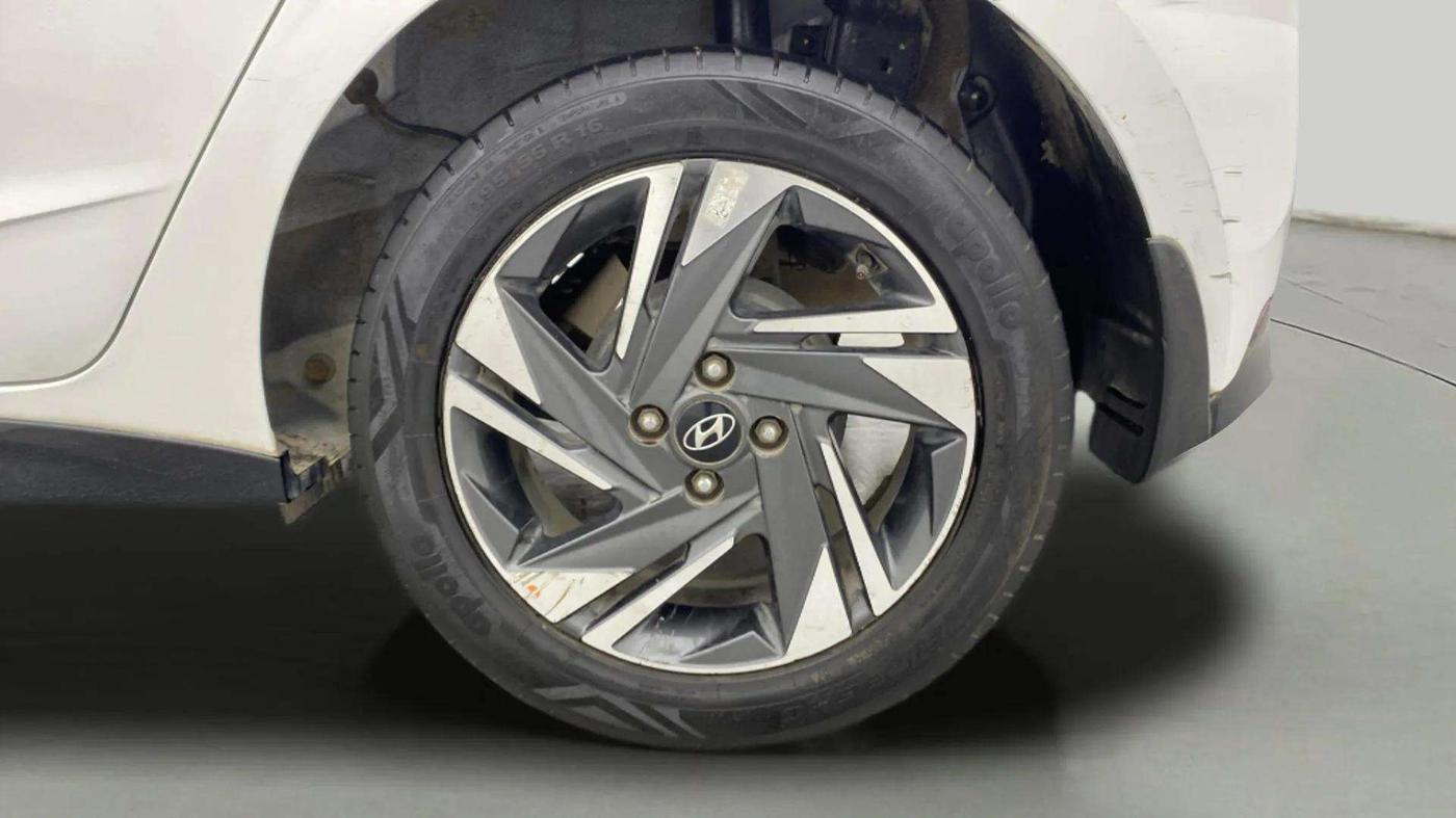 2021 Hyundai NEW I20 ASTA 1.2 AT, Petrol, Automatic, 27,393 km, Left Rear Wheel