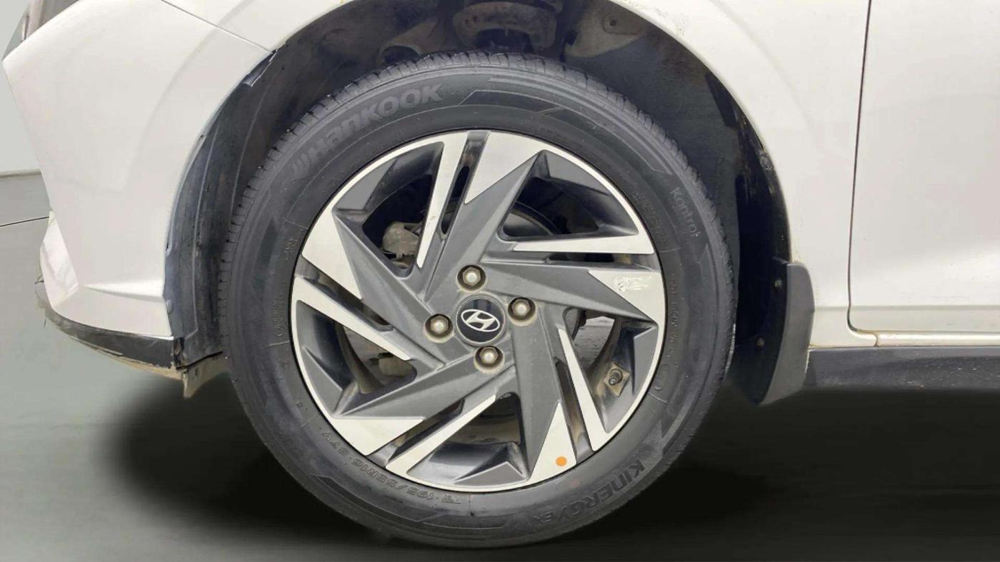 2021 Hyundai NEW I20 ASTA 1.2 AT, Petrol, Automatic, 27,393 km, Left Front Wheel