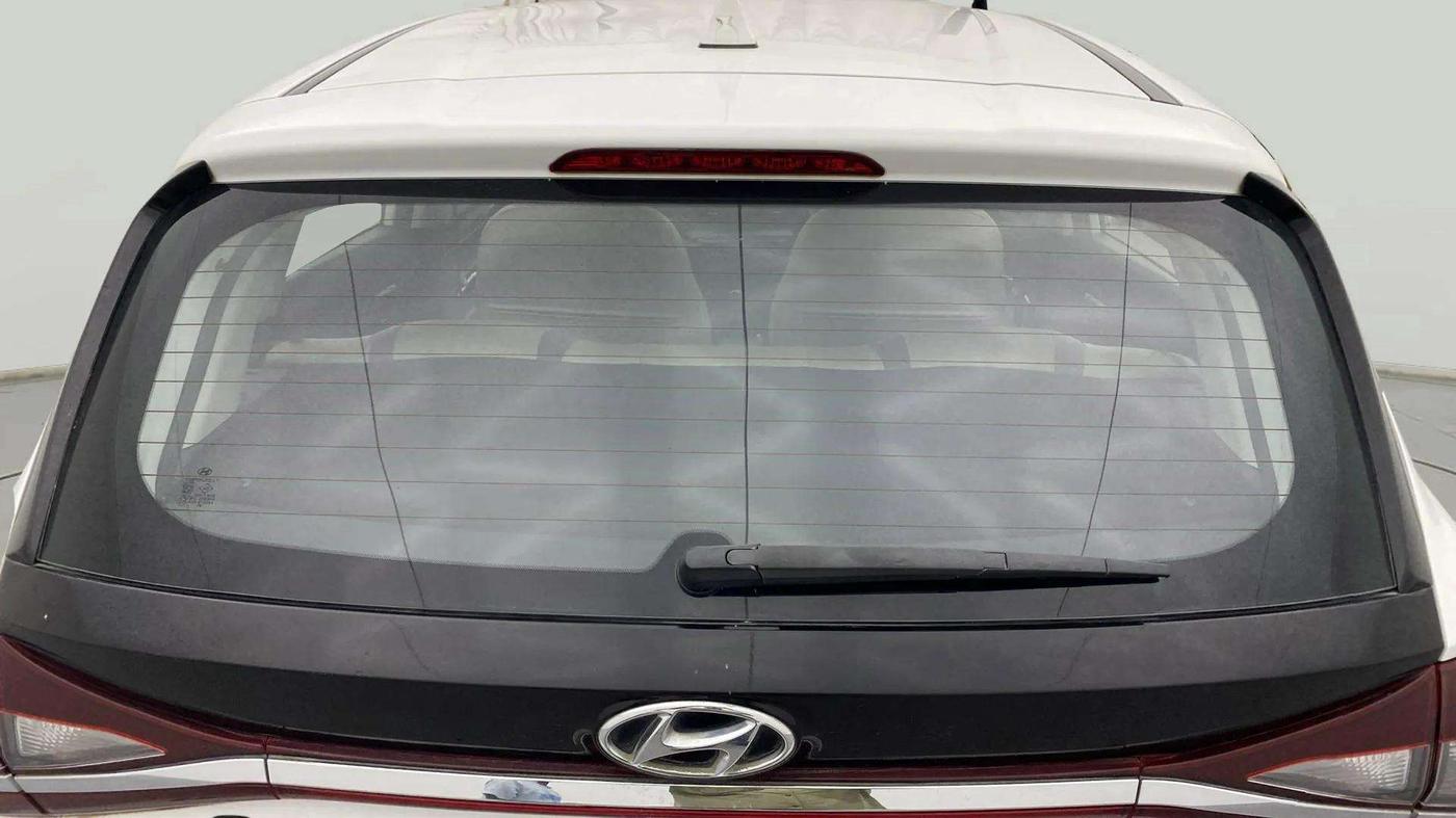 2021 Hyundai NEW I20 ASTA 1.2 AT, Petrol, Automatic, 27,393 km, Rear Windshield