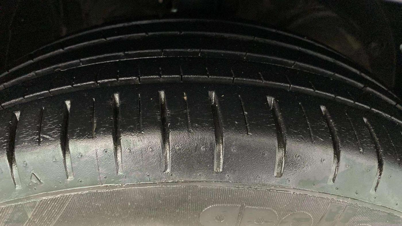2020 Maruti Baleno ZETA CVT PETROL 1.2, Petrol, Automatic, 22,232 km, Right Front Tyre Tread