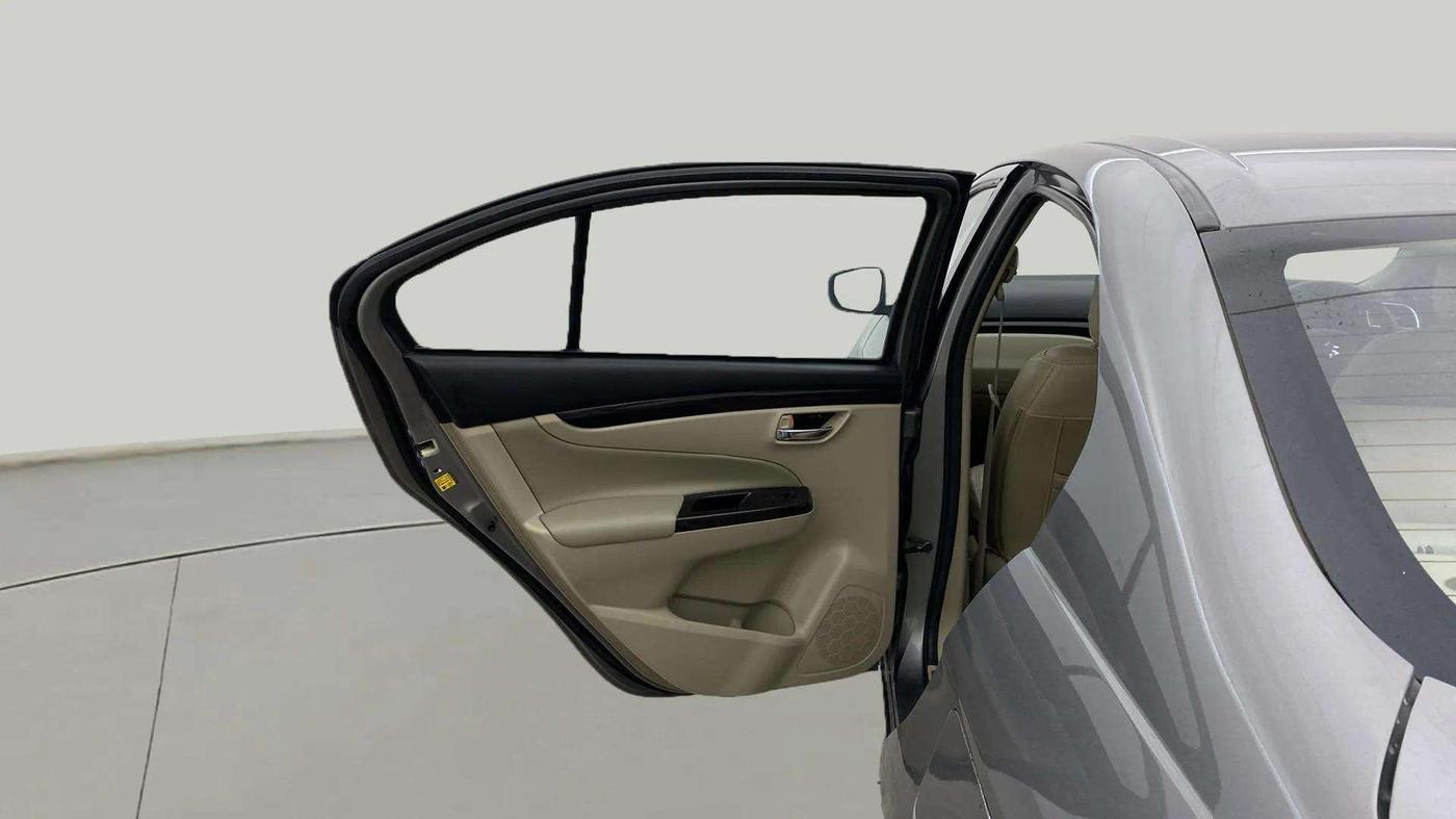 2018 Maruti Ciaz ZETA 1.4  MT PETROL, CNG, Manual, 50,672 km, LHS Rear Door