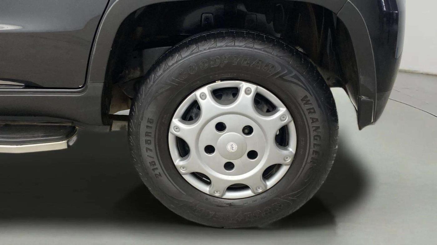 2022 Mahindra BOLERO NEO N 8, Diesel, Manual, 53,850 km, Left Rear Wheel