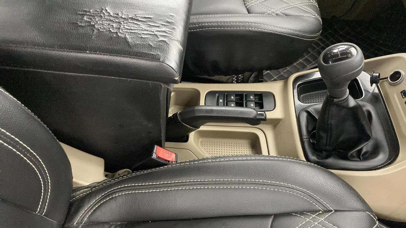 2022 Mahindra BOLERO NEO N 8, Diesel, Manual, 53,850 km, Gear Lever