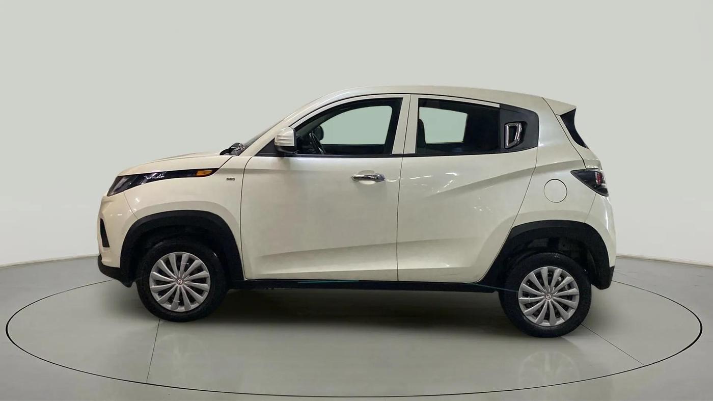 2018 Mahindra KUV 100 NXT K4+ P 6 STR, Petrol, Manual, 54,570 km, Left Side
