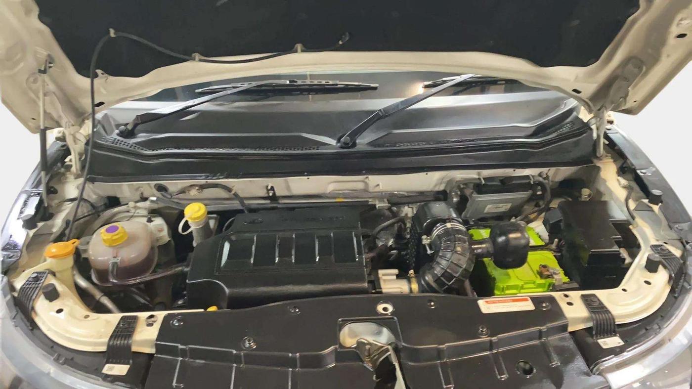 2018 Mahindra KUV 100 NXT K4+ P 6 STR, Petrol, Manual, 54,570 km, Open Bonet