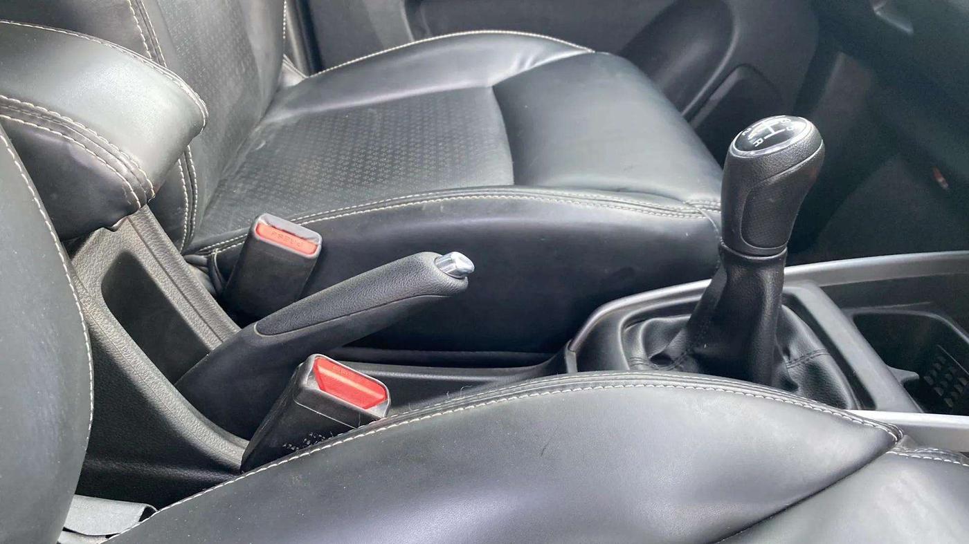2022 Maruti XL6 ALPHA MT, CNG, Manual, 63,764 km, Gear Lever