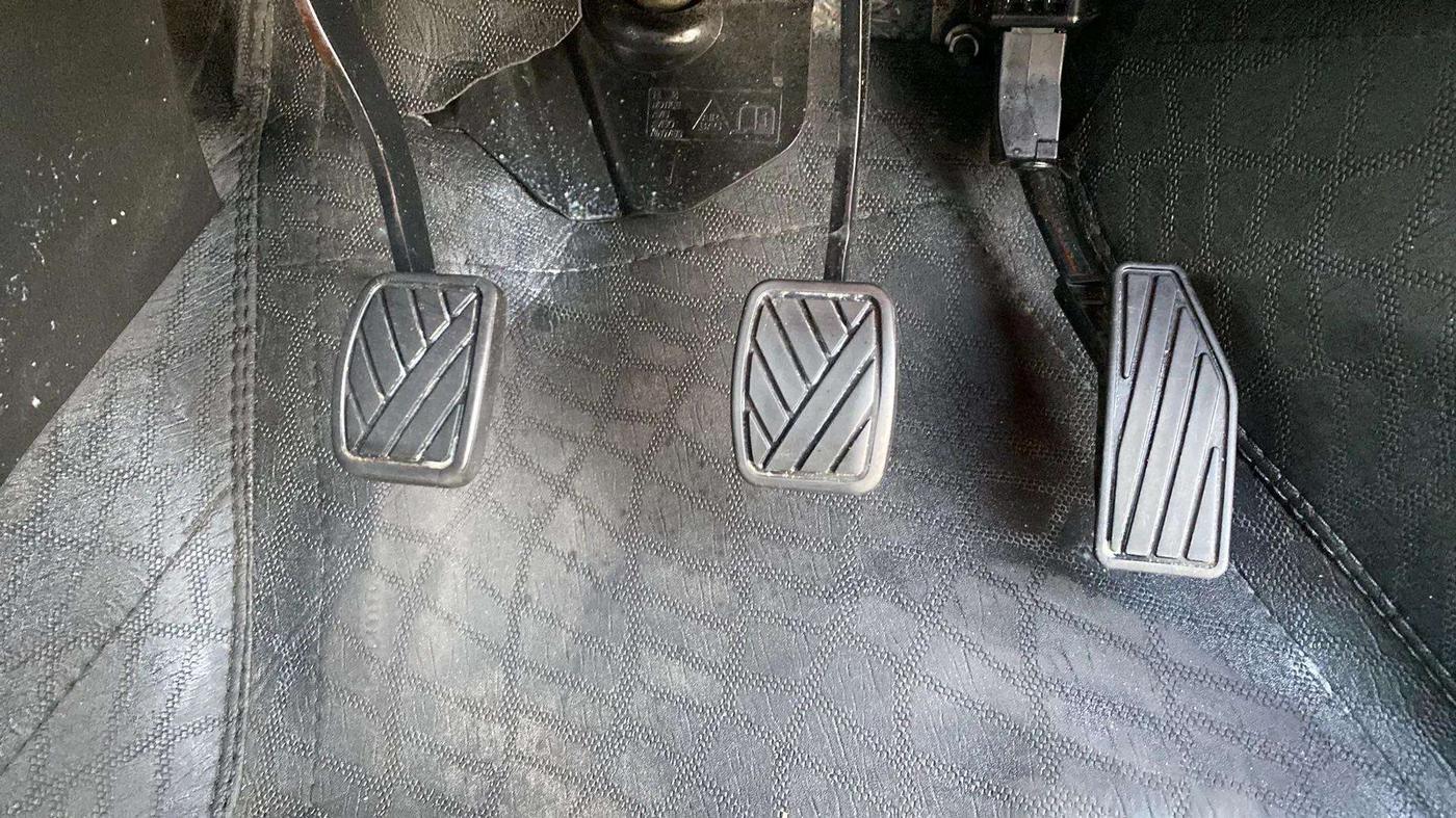 2022 Maruti XL6 ALPHA MT, CNG, Manual, 63,764 km, Pedals