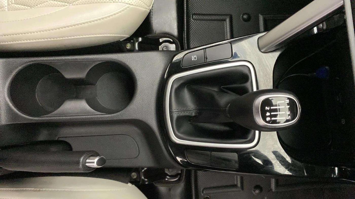 2020 KIA SELTOS HTX 1.5 PETROL, Petrol, Manual, 47,343 km, Gear Lever