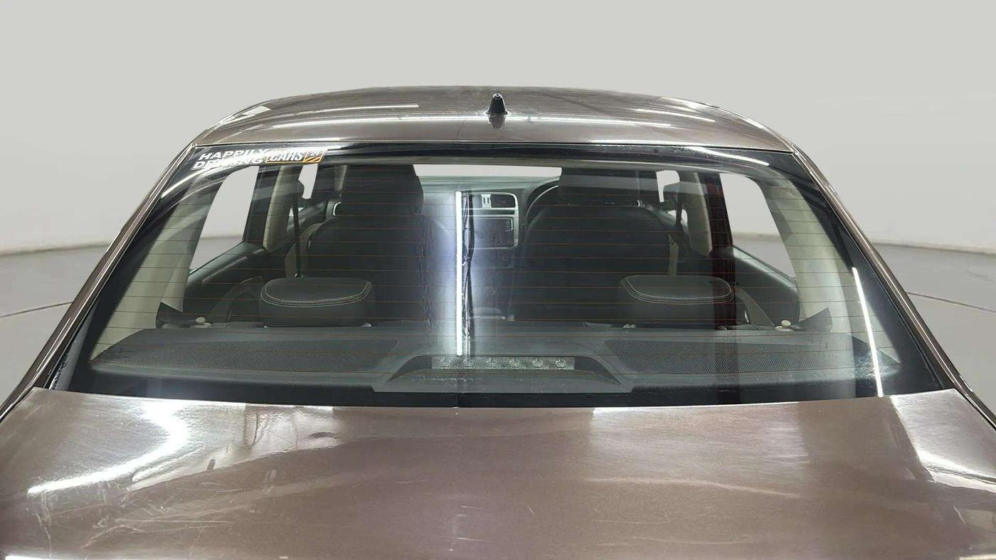 2017 Volkswagen Ameo HIGHLINE1.2L, Petrol, Manual, 39,144 km, Rear Windshield