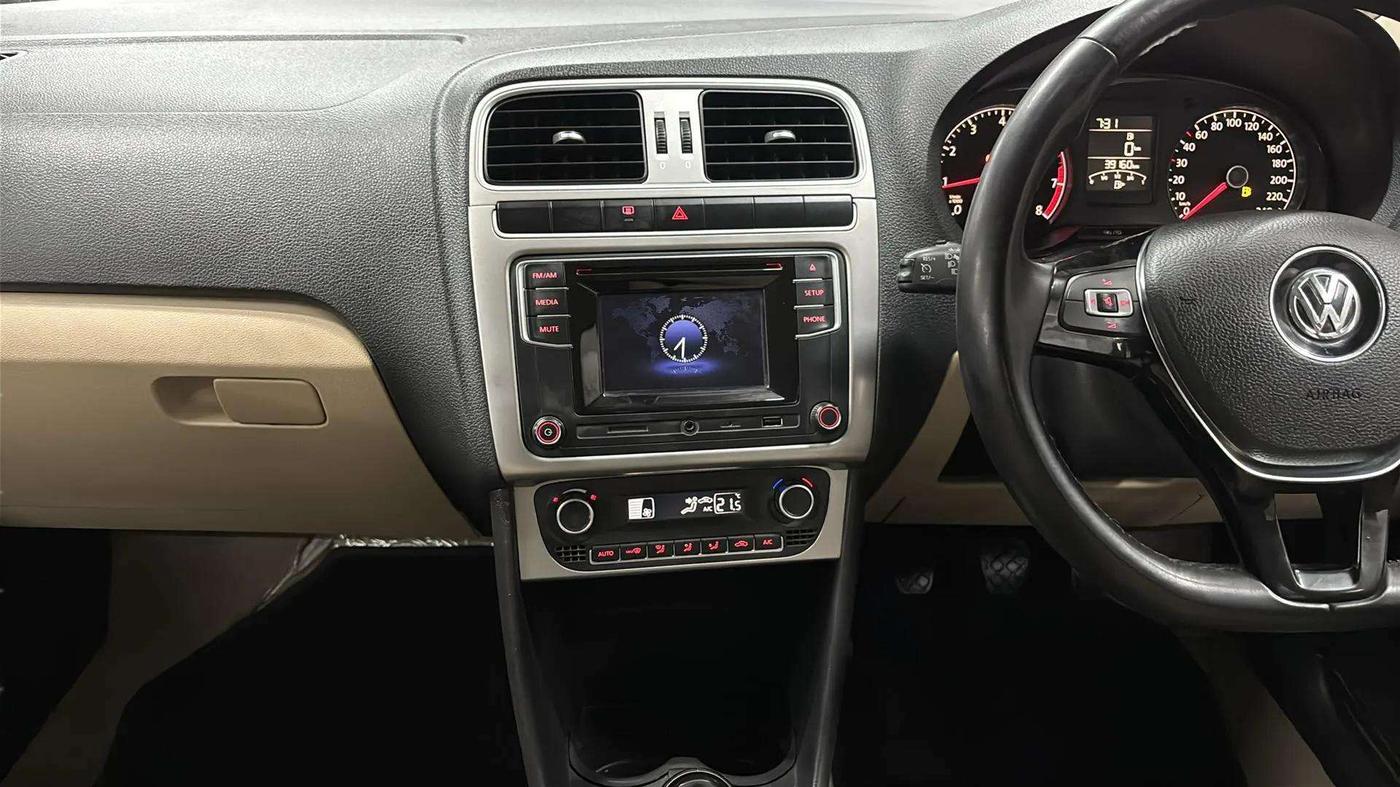2017 Volkswagen Ameo HIGHLINE1.2L, Petrol, Manual, 39,144 km, Air Conditioner