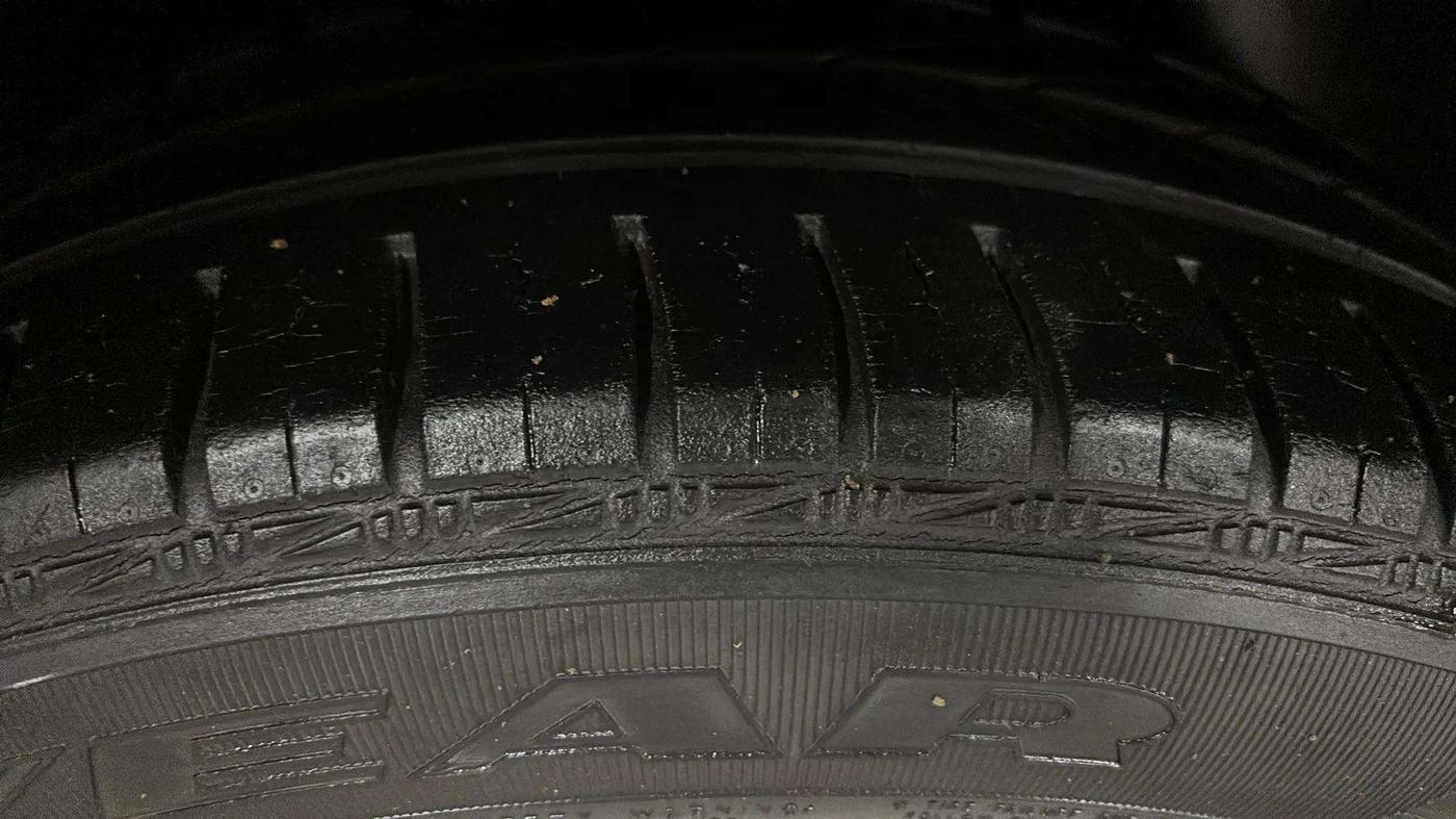 2017 Volkswagen Ameo HIGHLINE1.2L, Petrol, Manual, 39,144 km, Right Rear Tyre Tread