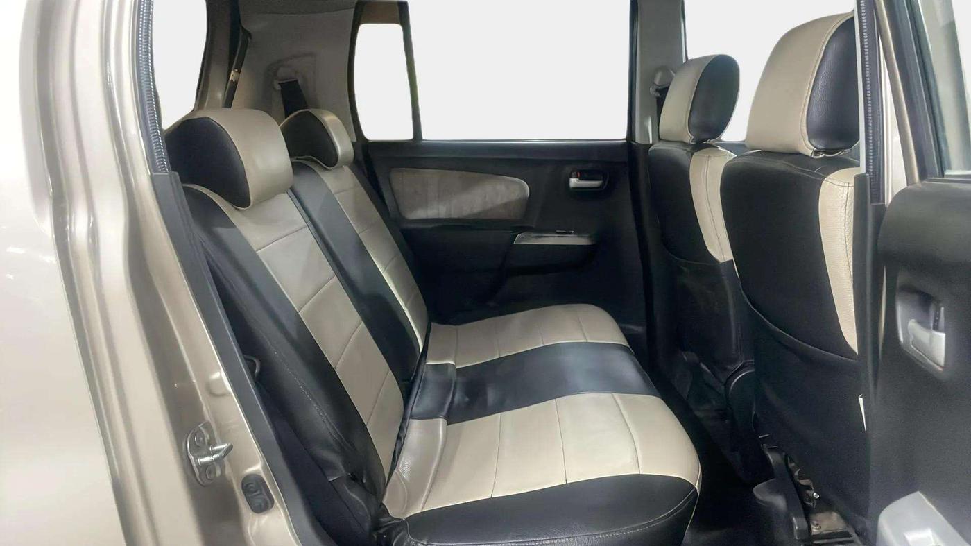 2016 Maruti Wagon R 1.0 VXI AMT, Petrol, Automatic, 55,182 km, Right Side Rear Door Cabin