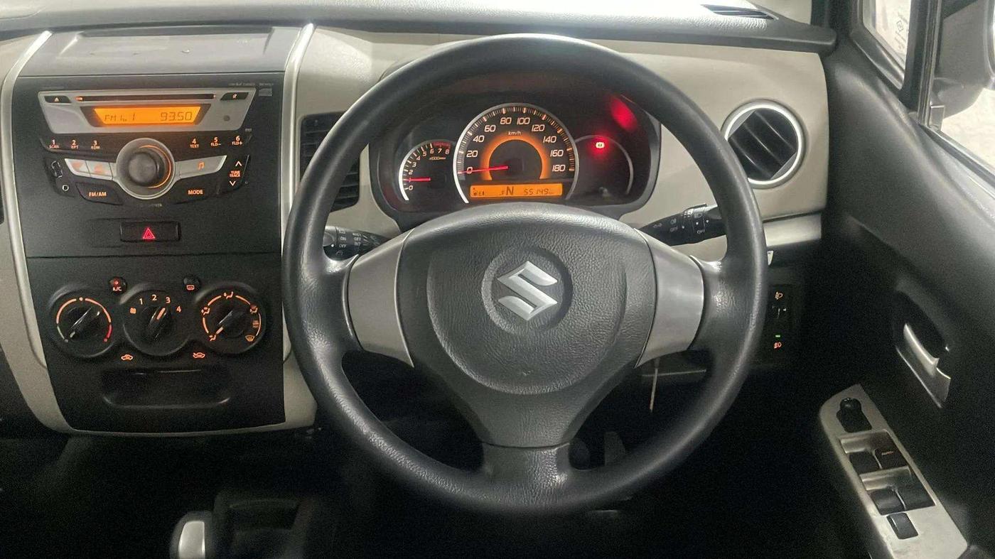 2016 Maruti Wagon R 1.0 VXI AMT, Petrol, Automatic, 55,182 km, Steering Wheel Close Up